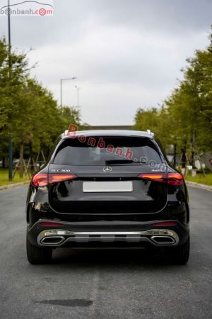 Xe Mercedes Benz GLC 300 4Matic 2023