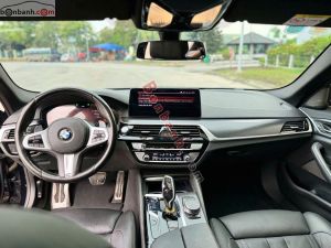 Xe BMW 5 Series 530i M Sport 2020